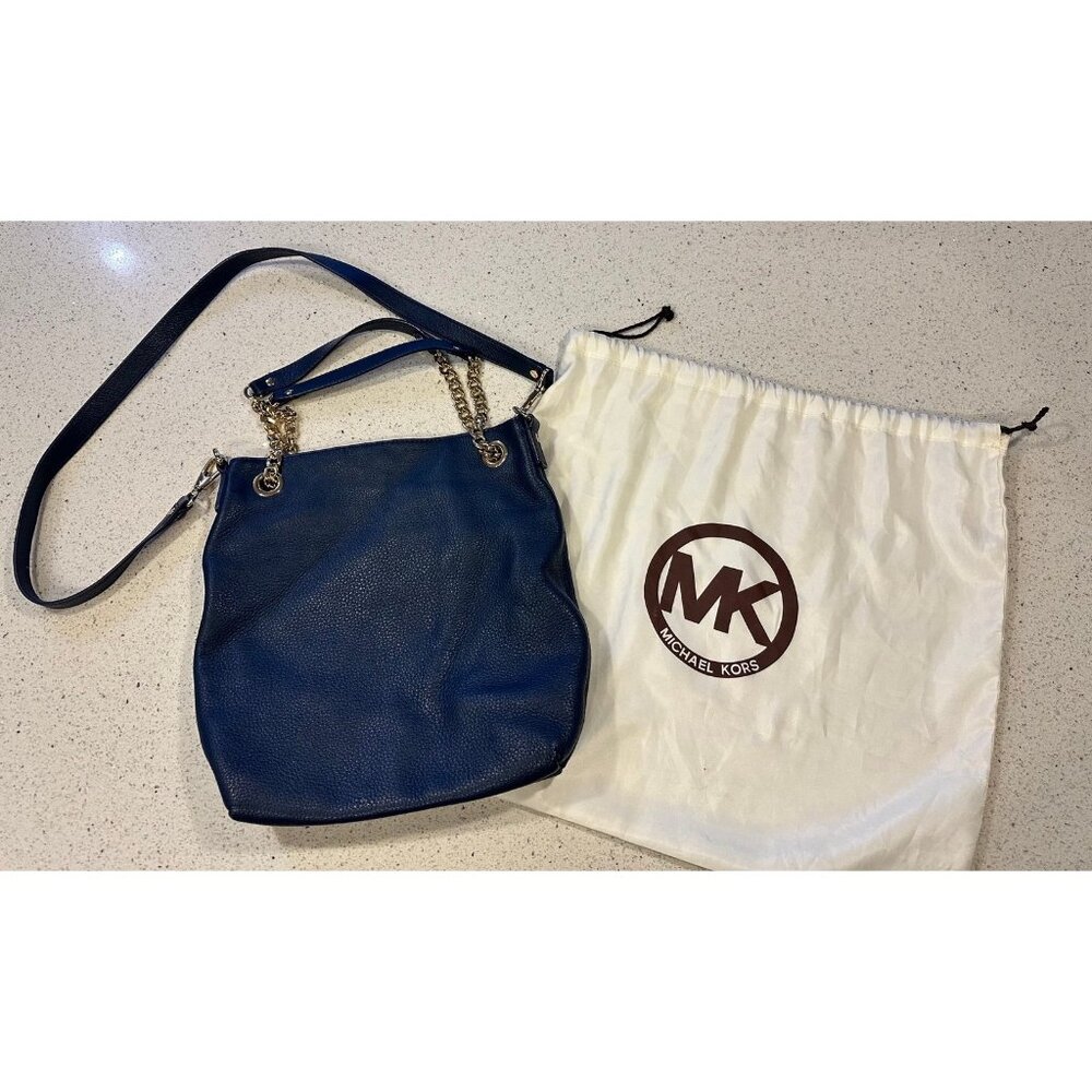 MICHAEL KORS Navy Pebble Leather Gold Toned Hardware Crossbody Bag